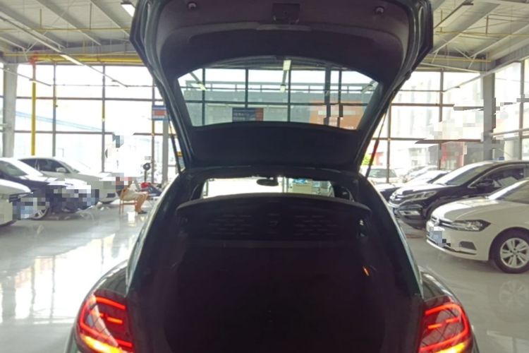 Used Volkswagen Beetle 2017 180TSI Emerald Classic Edition Trunk