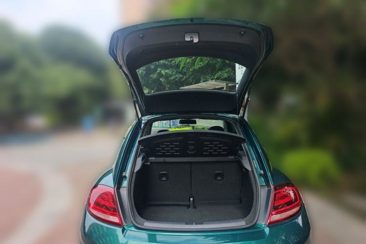 Used Volkswagen Beetle 2017 180TSI Emerald Classic Edition Trunk