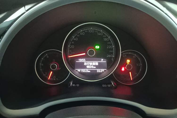 Used Volkswagen Beetle 2017 180TSI Pink Beauty Edition Instrument Cluster
