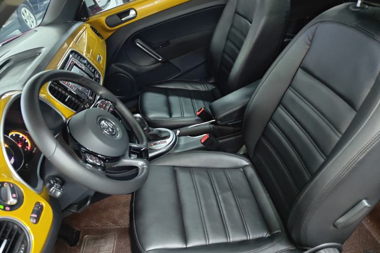 Used Volkswagen Beetle 2017 280TSI Dune Off-Road Edition Left Front Seat