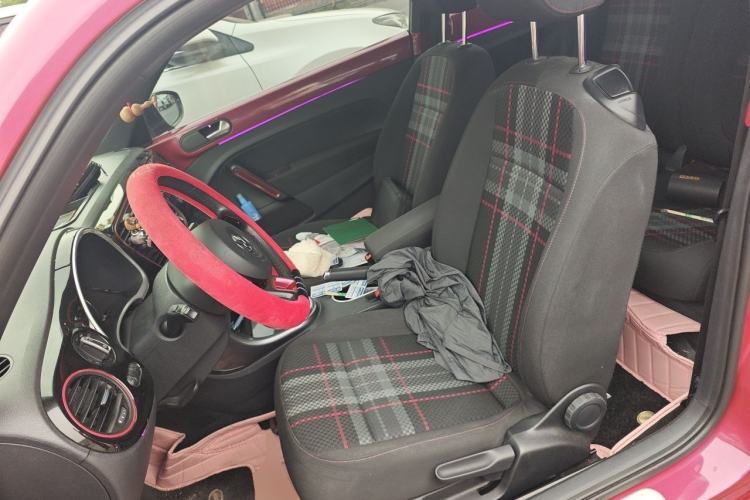 Used Volkswagen Beetle 2017 180TSI Pink Beauty Edition Left Front Seat