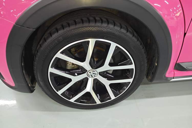 Used Volkswagen Beetle 2017 280TSI Dune Off-Road Edition Left Front Wheel Hub