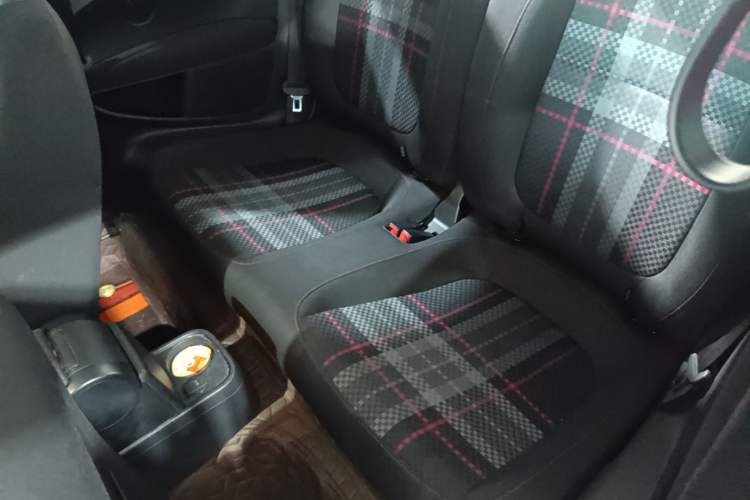 Used Volkswagen Beetle 2017 180TSI Pink Beauty Edition Left Rear Seat