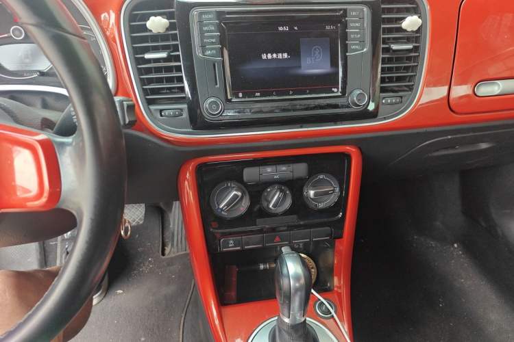 Used Volkswagen Beetle 2017 180TSI Yile Edition Audio And AC Panel