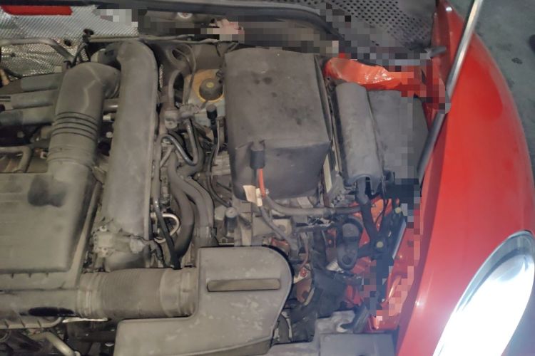 Used Volkswagen Beetle 2017 180TSI Yile Edition Engine Bay Left