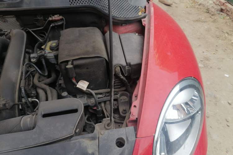 Used Volkswagen Beetle 2017 180TSI Yile Edition Engine Bay Left