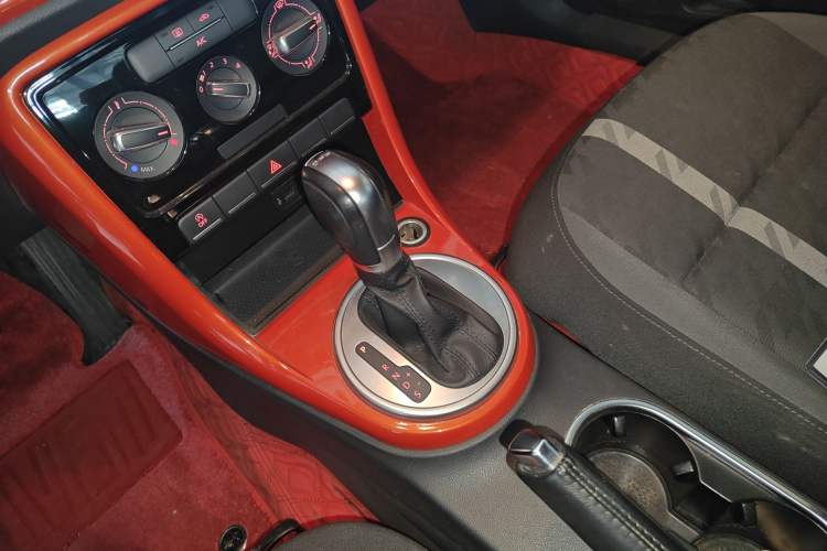 Used Volkswagen Beetle 2017 180TSI Yile Edition Gear Lever