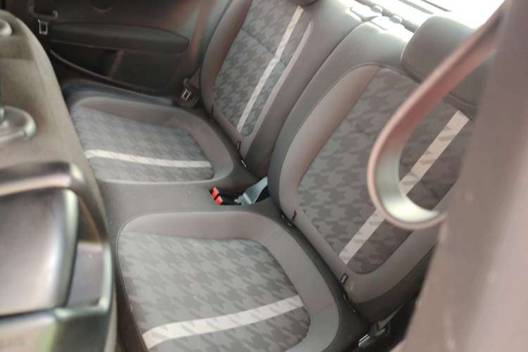 Used Volkswagen Beetle 2017 180TSI Yile Edition Left Rear Seat