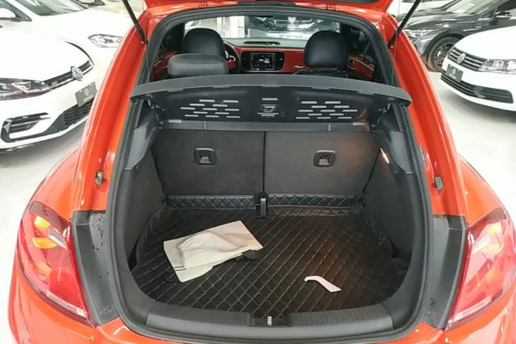 Used Volkswagen Beetle 2017 180TSI Yile Edition Trunk