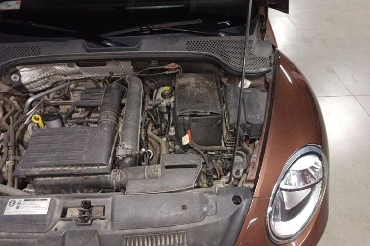Used Volkswagen Beetle 2017 180TSI Yile Edition Engine Bay Left