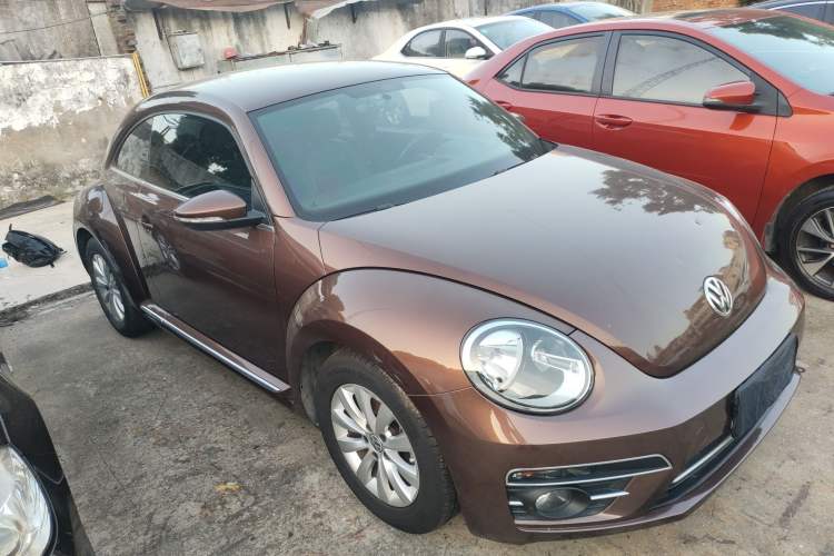 Used Volkswagen Beetle 2017 180TSI Yile Edition Front Right 45 Deg
