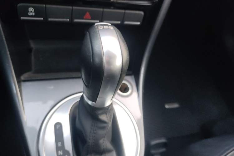 Used Volkswagen Beetle 2017 180TSI Yile Edition Gear Lever