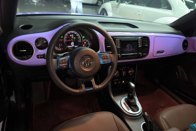 Used Volkswagen Beetle 2017 180TSI Shangle Edition Center Console