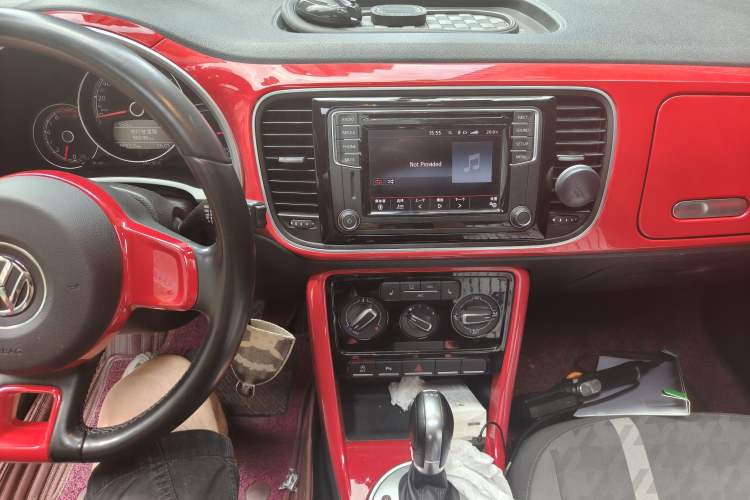 Used Volkswagen Beetle 2017 180TSI Shangle Edition Audio And AC Panel