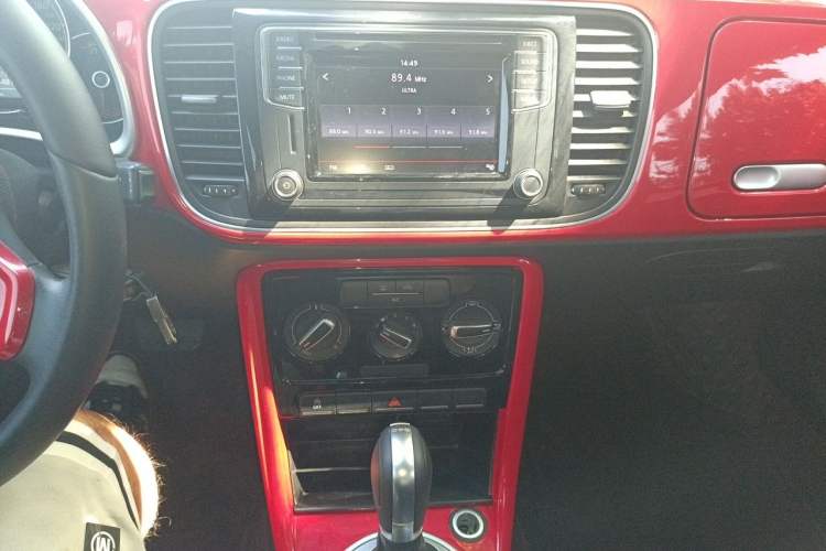 Used Volkswagen Beetle 2017 180TSI Yile Edition Audio And AC Panel