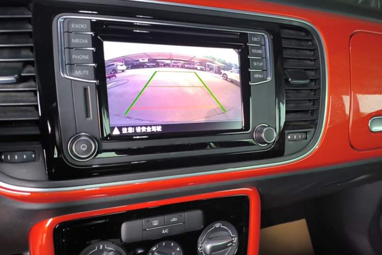 Used Volkswagen Beetle 2017 180TSI Yile Edition Audio And AC Panel