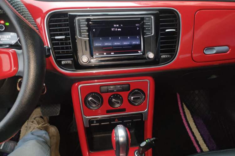 Used Volkswagen Beetle 2017 180TSI Yile Edition Audio And AC Panel