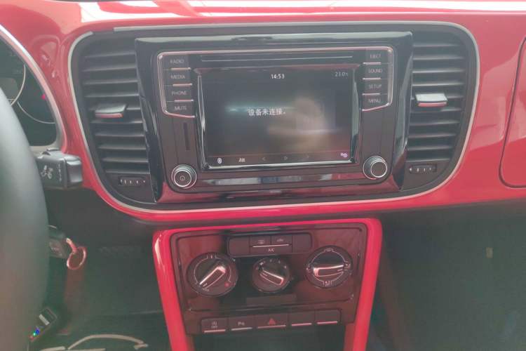 Used Volkswagen Beetle 2017 180TSI Yile Edition Audio And AC Panel