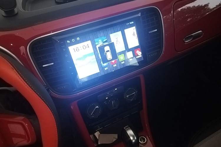Used Volkswagen Beetle 2017 180TSI Yile Edition Audio And AC Panel