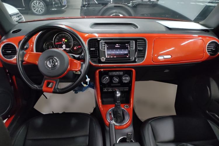 Used Volkswagen Beetle 2017 180TSI Shangle Edition Center Console