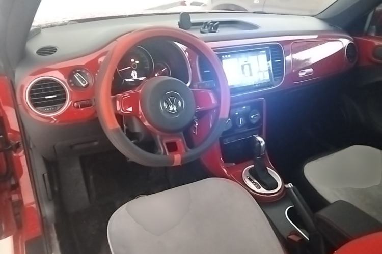 Used Volkswagen Beetle 2017 180TSI Yile Edition Center Console