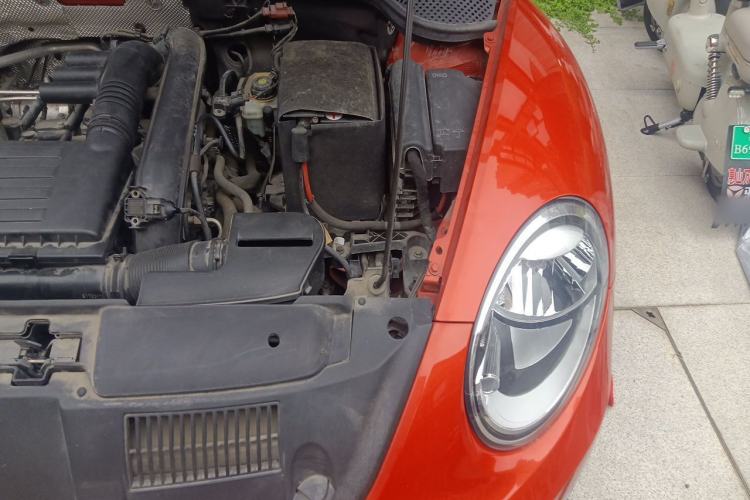 Used Volkswagen Beetle 2017 180TSI Yile Edition Engine Bay Left