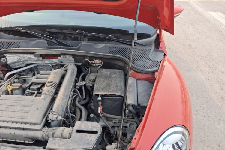 Used Volkswagen Beetle 2017 180TSI Yile Edition Engine Bay Left