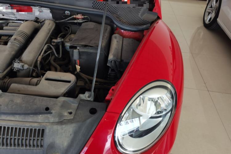 Used Volkswagen Beetle 2017 180TSI Yile Edition Engine Bay Left