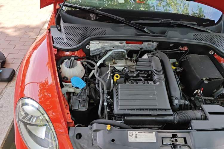 Used Volkswagen Beetle 2017 180TSI Yile Edition Engine Bay Right
