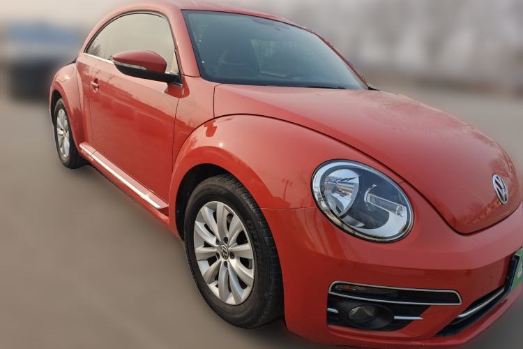 Used Volkswagen Beetle 2017 180TSI Yile Edition Front Right 45 Deg