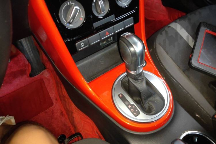 Used Volkswagen Beetle 2017 180TSI Yile Edition Gear Lever