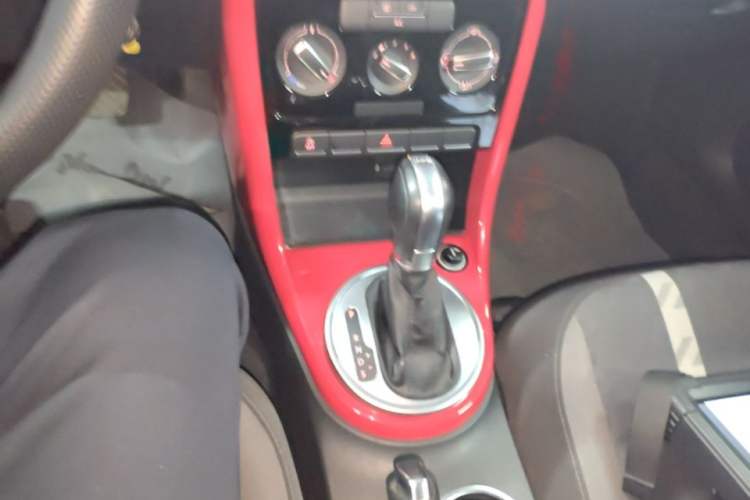 Used Volkswagen Beetle 2017 180TSI Yile Edition Gear Lever