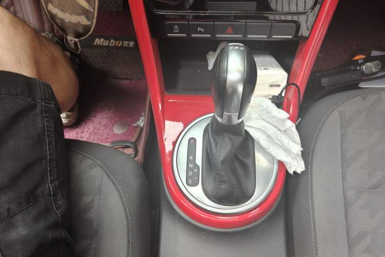Used Volkswagen Beetle 2017 180TSI Shangle Edition Gear Lever