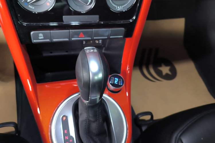 Used Volkswagen Beetle 2017 180TSI Yile Edition Gear Lever