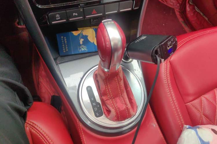 Used Volkswagen Beetle 2017 180TSI Pink Beauty Edition Gear Lever