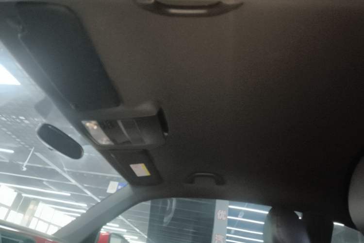 Used Volkswagen Beetle 2017 180TSI Yile Edition Headliner