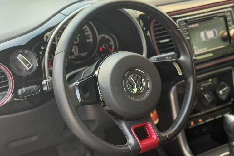Used Volkswagen Beetle 2017 180TSI Pink Beauty Edition Interior 2