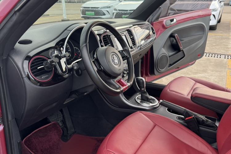 Used Volkswagen Beetle 2017 180TSI Pink Beauty Edition Interior 3