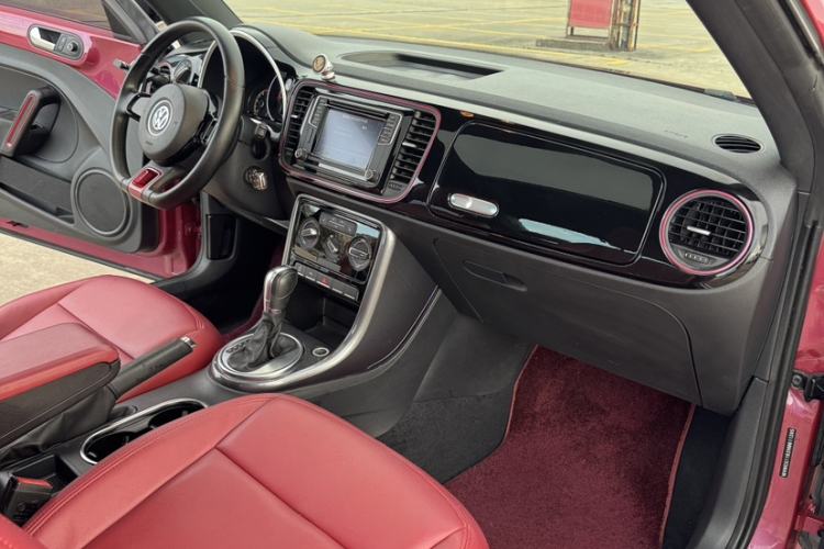 Used Volkswagen Beetle 2017 180TSI Pink Beauty Edition Interior 6