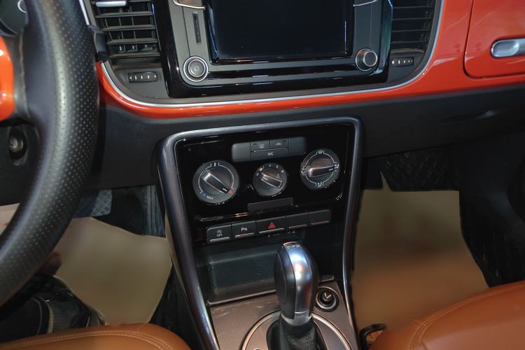 Used Volkswagen Beetle 2017 180TSI Yile Edition Interior 6