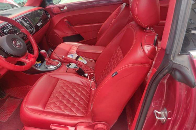 Used Volkswagen Beetle 2017 180TSI Pink Beauty Edition Left Front Seat