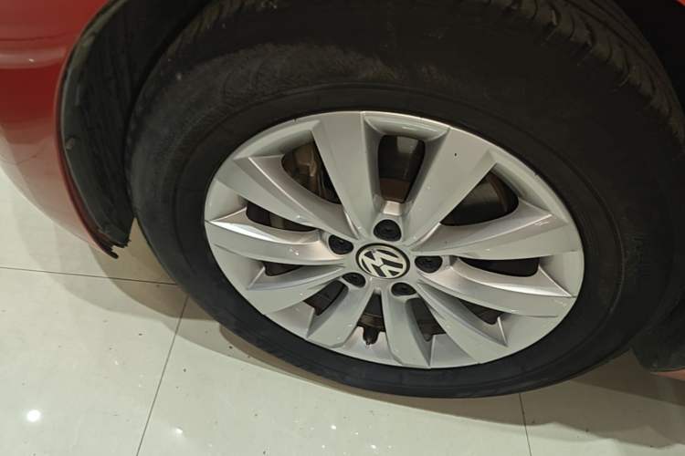 Used Volkswagen Beetle 2017 180TSI Yile Edition Left Front Wheel Hub