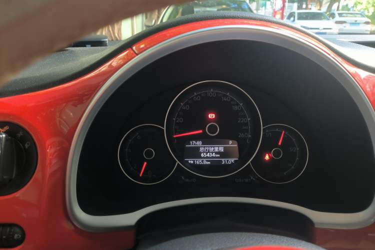 Used Volkswagen Beetle 2017 180TSI Yile Edition Odometer Close Up