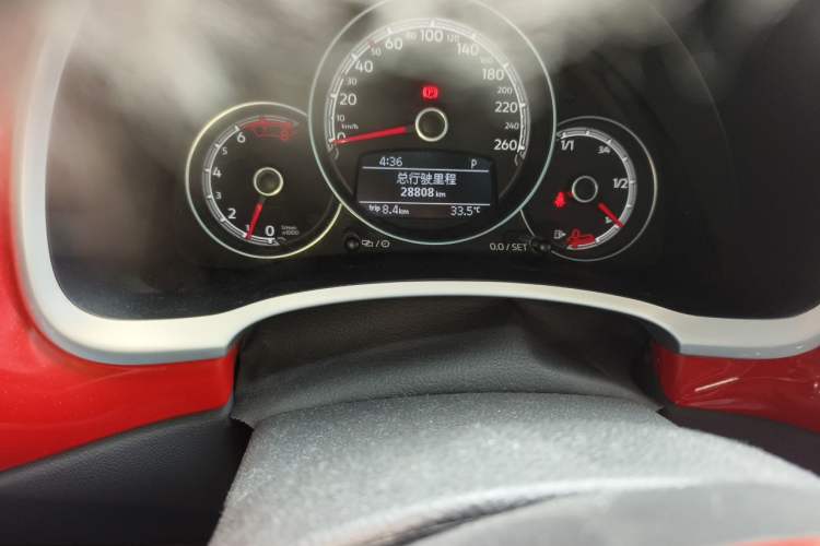 Used Volkswagen Beetle 2017 180TSI Yile Edition Odometer Close Up