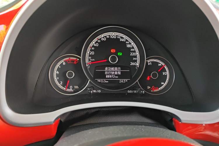 Used Volkswagen Beetle 2017 180TSI Yile Edition Odometer Close Up