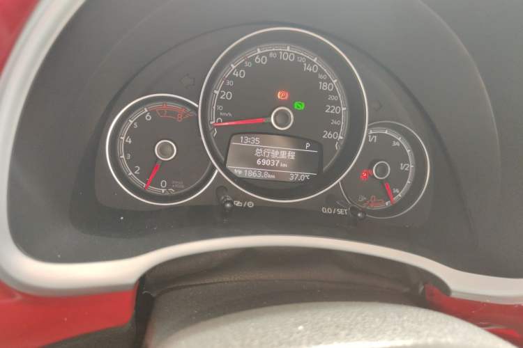 Used Volkswagen Beetle 2017 180TSI Shangle Edition Odometer Close Up