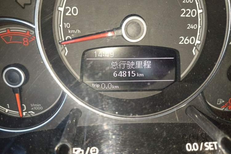 Used Volkswagen Beetle 2017 180TSI Yile Edition Odometer Close Up
