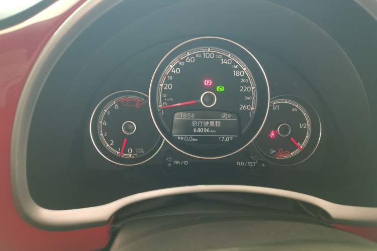 Used Volkswagen Beetle 2017 180TSI Yile Edition Odometer Close Up