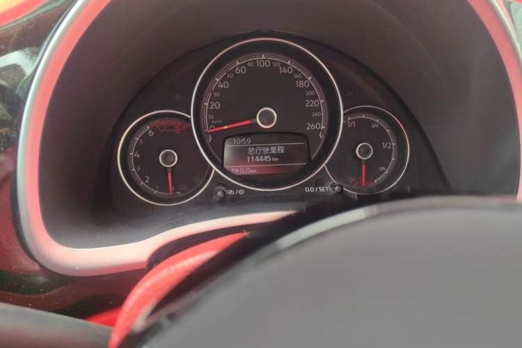 Used Volkswagen Beetle 2017 180TSI Pink Beauty Edition Odometer Close Up