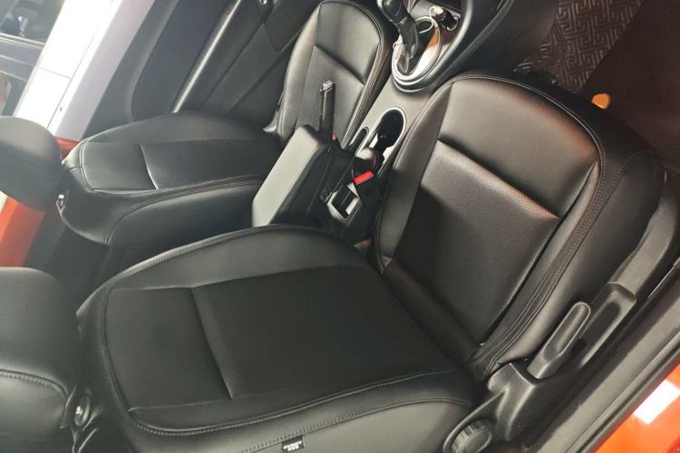 Used Volkswagen Beetle 2017 180TSI Yile Edition Right Front Seat
